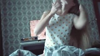 A phone call is not a hindrance to have a morning blowjob session