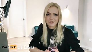 A beautiful neighbor came to visit and treated her to a blowjob