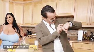 Two horny babes Sofia Rose and Ms London scissor and fuck