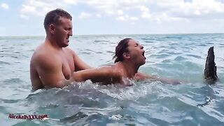 Babe has an amazing sex in the blue lagoon, showcasing sensual beauty