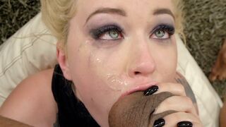 The big ass blonde Misha Cross is ready for a deep anal pounding