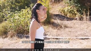 The cute Russian girl asked Public Agent to help find her phone and got fucked