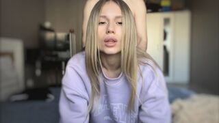 The cute girl shows her body and helps her boyfriend to experience orgasm after passionate sex