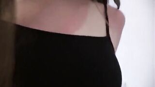 The younger brother has a dream to get a big step sister’s attention