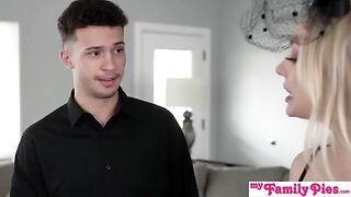 Sis is super horny, asks if you like her wet pussy