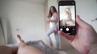 The final payment to the photographer through intimate means with Lily