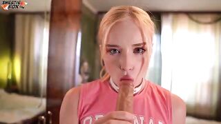 A girl with holes is having fun with a guy in the bedroom