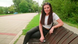 Babe fucks in the park with a guy she just met, risky!