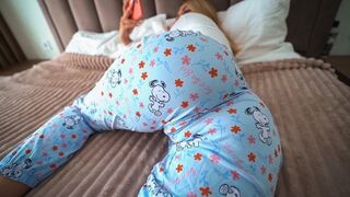 A stepdaughter seduces her stepfather by watching porn with the door open
