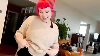 Proxy Paige gets her asshole stretched while cooking pasta