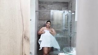 I see my stepsister showering and she lets me fuck her in the ass savannah watson