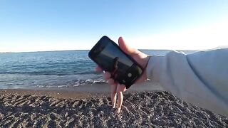 The guy promised to process the pictures, but she had sex again with him