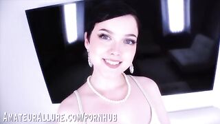 Cute girls Jade Valentine and Bella Luna skillfully handle oral play