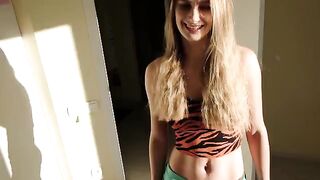 The girl caught her stepbrother jerking off and out of pity she gave herself to him