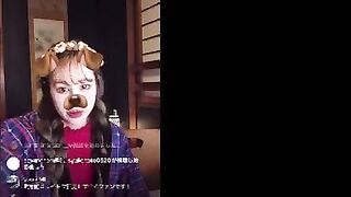 A hot girl got fucked during an Instagram live stream