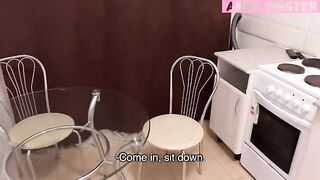 It's good that my girlfriend is always late, I have time for fun