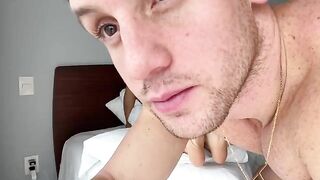 A hot amateur couple have fun at home and reach a great orgasm