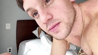 A hot amateur couple have fun at home and reach a great orgasm