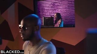 Singer Keisha gets fucked by producer Anton’s huge dick