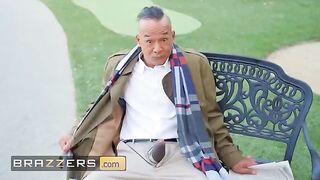 Guy flashed his cock at girls in the park, Ebony Mystique got wet