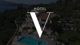 Poolside service turns into a steamy threesome for Scarlett and Honour in BLACKED's signature style