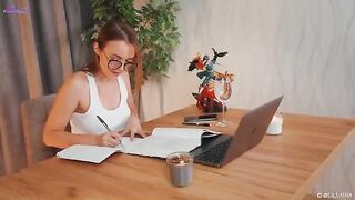 Squirt and learn Spanish with a hot girl