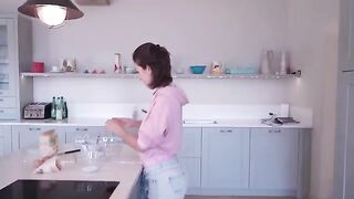 I cook and strip at a friend's kitchen