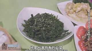 A hot girl is fucking with her boyfriend in a hotel room in Taiwan