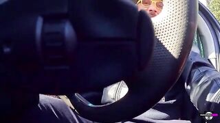 Amateur blowjob with non-sense Italian dialogues and outdoor action