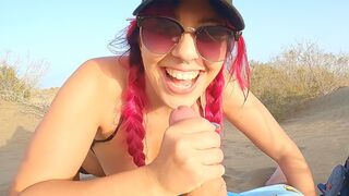 A foreign girl exposed herself at night, an Italian woman by day, documentary style