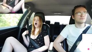 A sexy girl with a remote-controlled toy surprised Verlonis while driving in public