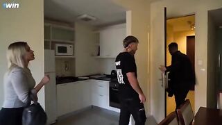 The girl from the famous Villa Anderson channel likes to taste houses with her ass