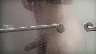 I fucked my best friend's sister, it was a really hot experience