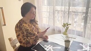 A big booty waitress gets double cream in a steamy scene