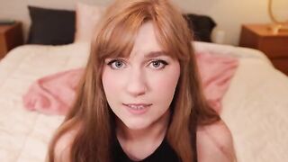 The hot babysitter Jaybbgirl offers a sexual favor