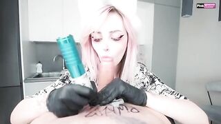 A girl got a tattoo at home and then had sex with her boyfriend