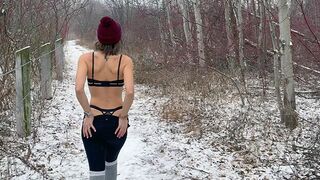 A wife gets her pussy full of cum in a snow storm