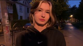 An 18-year-old girl got fucked by a rich guy on their first date