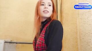 A busty woman met a YouTuber and had sex with him in his house