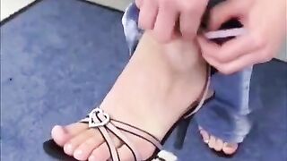 A juicy lover who knows how to please with her mouth and body