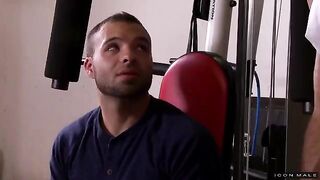 Gay blowjob with a sucking twist, bottom's treats it well