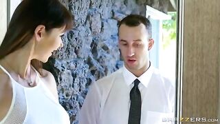 A beautiful woman seduced a noble man and fucked with him