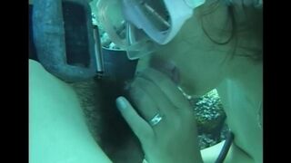 A man fucked a hairy chick underwater