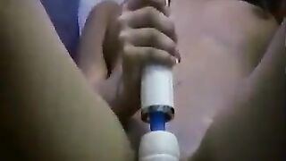 A woman brings her boyfriend to the peak of pleasure