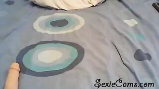 She tests her new sex toys in front of a webcam