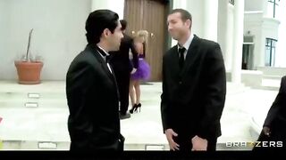 The bride had to freshen up the painting of a witness in eporn
