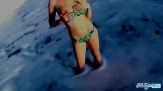 Iraqi beauty Jessica Grabbit shows her charms in HD
