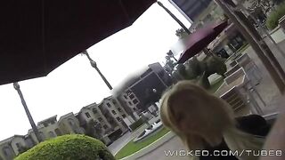 Blonde girl gets fucked right in the car