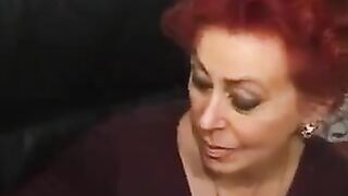 The best secretary is an experienced mature woman who loves to fuck