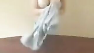 A chick with big milk teaches a master class on how to handle things
